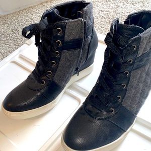 Maurice’s Wedge Boots
